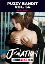 A Black Man Screws a White Chick in the Kitchen